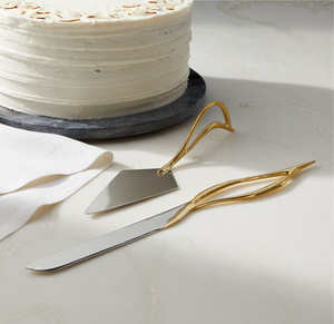 Spatule à gâteau en laiton avec manche et lame entièrement gravés et ornés, d'une seule pièce, disponible au prix de gros. - Product Image 2