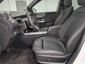 GLB 250 AWD 4MATIC 2025 usado con motor turbo de 2.0L en línea de 4 cilindros y asistencia híbrida suave - Product Image 5