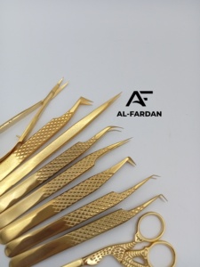 Juego de Pinzas para Pestañas Color Oro Plasma con Tijeras de Manicura para Cutículas, Pinzas para Pestañas de Acero Inoxidable Japonés con Logotipo Personalizado - Product Image 6
