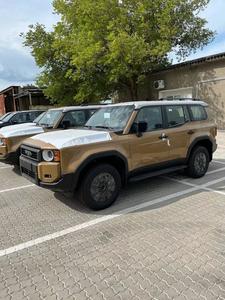 NUEVO/USADO PARA TOYOTA LAND CRUISER 2023, 2.0L GASOLINA, COLOR BEIGE, TRANSMISIÓN AUTOMÁTICA, SUV - Product Image 5