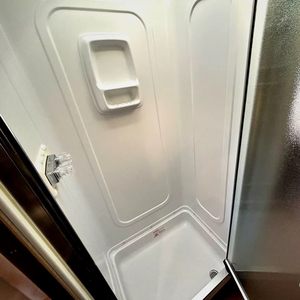 PROVEEDOR DE Autocaravana Usada Winnebago Intent Clase A de Gasolina, 26M, Año 2022 - Product Image 2