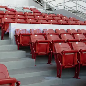 अवंत ग्रैंडस्टैंड सीटिंग सॉल्यूशंस आउटडोर इवेंट टियर स्टेडियम सीट फ्लोर माउंट पोर्टेबल वीआईपी ऑटो टिप-अप फोल्डेबल स्पोर्ट्स चेयर