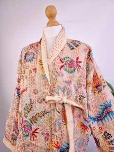 Awesome Western Wearing Kantha Kimono Jacket para verano y primavera Vestidos festivos naturales impresos a mano y artículos de regalo - Product Image 4