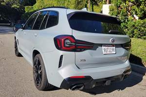 BMW X3 M40i Plus 2023 d'occasion en excellent état, sans accident, conduite à gauche/droite - Product Image 3