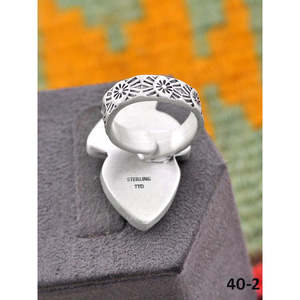 Bague ajustable en argent sterling et turquoise, inspirée du sud-ouest, avec sertissage clos artisanal, idéale pour un cadeau - Product Image 5