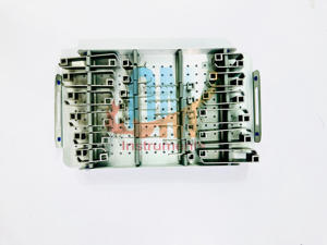 Juego de Retractores Lumbares McCulloch para Cirugía Espinal con Acero Inoxidable, Caja de Aluminio de Alta Calidad con Certificación CE por OMI - Product Image 4