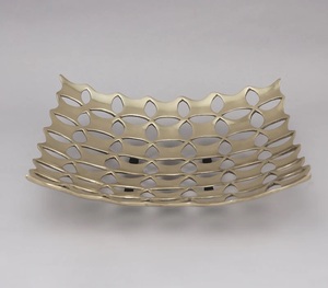 Plateau de service rond en aluminium en forme de maison d'abeille pour ustensiles de cuisine Plateau d'hôtel pour la décoration de table et le service - Product Image 5