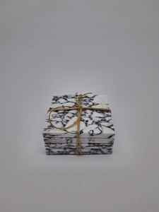 Juego de Posavasos Cuadrados de Mármol Calacatta Viola Hechos a Mano, Elegantes Posavasos de Piedra para Bebidas, Regalo - Product Image 5