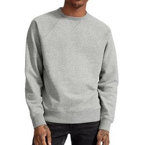 เสื้อสเวตเชิ้ตคอกลมผู้ชาย OEM ผ้าฝ้าย 100% น้ำหนัก 330 กรัม ทรงโอเวอร์ไซส์ สีพื้น เป็นมิตรกับสิ่งแวดล้อม กันลม พร้อมโลโก้ด้านหน้า สำหรับฤดูหนาว - Product Image 4