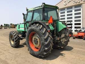 DX140 1982 Deutz-fahr เครื่องจักรทางการเกษตรรถแทรกเตอร์จำหน่ายในโรงงาน - Product Image 2