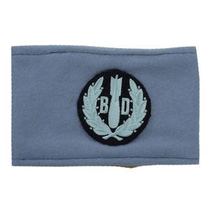 Brassard d'arbitre rectangulaire vintage blanc en feutre, brodé et imprimé en 3D, fait sur mesure - Product Image 4