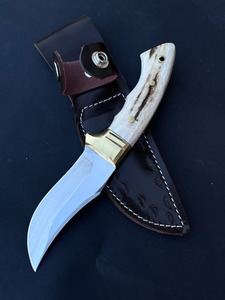 OFERTA ESPECIAL: Cuchillo de Caza Damasco Forjado a Mano Personalizado, Acero con Alto Contenido de Carbono, Espada para Exteriores, Funda de Cuero, Mango con Soporte OEM - Product Image 5