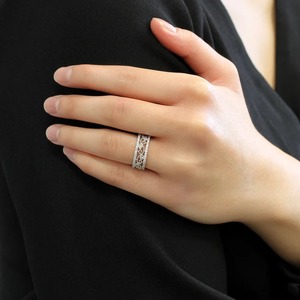 สีขาวรอบ moissanite เงินสเตอร์ลิงแหวนแต่งงานผู้หญิงแหวนแพลทินัมชุบเครื่องประดับที่กําหนดเองของขวัญผู้หญิง - Product Image 4