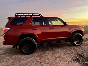 Toyota 4Runner TRD Pro 2024, Motor V6 de 4.0 Litros, Transmisión Automática de Cinco Velocidades - Product Image 3