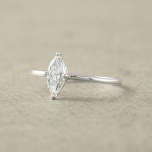 Taille personnalisable Bague de mariage en argent sterling 925 pour femme de haute qualité Moissanite étincelante Anneaux fins en acier inoxydable taillé Marquise - Product Image 4