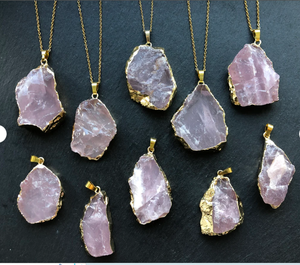 Collier en quartz Rose brut, pendentif en quartz Rose brut, grand collier en pierre naturelle - Product Image 4
