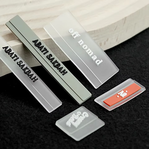 Parches de goma personalizables con tasa de fábrica, etiquetas con logotipo de PVC 3D para uso informal o promocional - Product Image 5