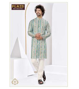 Kurta en soie douce brodée à la main pour hommes avec une texture luxueuse et un attrait culturel - Product Image 2