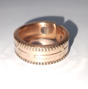 Bague de mode lente, durable et terrestre, en cuivre minimaliste, forgée à la main par un métallurgiste, technique artisanale - Product Image 1