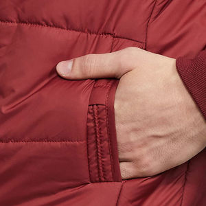 Veste matelassée à capuche de haute qualité pour hommes hiver extérieur grande taille personnalisée marque noire bas quantité minimale de commande prix raisonnable toile OEM - Product Image 3