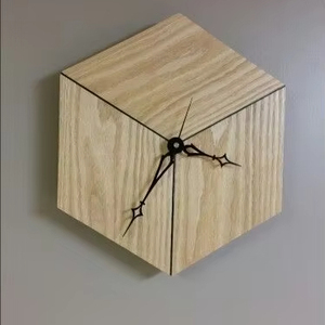 L'HORLOGE MURALE EN BOIS PERSONNALISÉE POUR UNE DÉCORATION MAISON ÉLÉGANTE Corps MODERNE en bambou avec Rosh naturel pour les occasions de mariage - Product Image 1