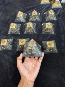Pirámide de Orgón de Pirita Natural, Generador de Energía de Cristal con Bobina de Cobre para Reiki, Meditación, Sanación de Chakras, Decoración Feng Shui - Product Image 1