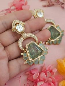 Pendientes elegantes de diseñador para mujer, accesorios de moda para fiesta con piedra de circón para regalos - Product Image 2