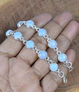 Bracelet en argent sterling opale laiteux, élégant, réglable, pierre précieuse, bijoux faits à la main, cadeau pour femmes - Product Image 6