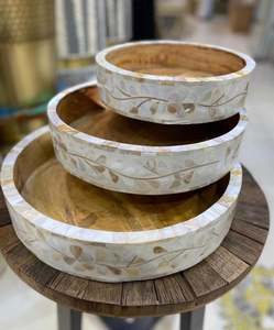 Bandejas rústicas con diseño de incrustaciones hechas a mano para desayuno en centros de mesa de cama o REGALOS FESTIVOS - Product Image 1