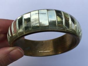 Bracelet en laiton miroir fabriqué à la main Bijoux ethniques traditionnels avec incrustation réfléchissante pour la mode féminine et les vêtements de fête - Product Image 2