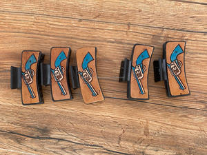 Nouvelle arrivée vente chaude Western élégant à la main usiné en cuir gravé pinces à cheveux en cuir griffe accessoires de cheveux pour les femmes - Product Image 3