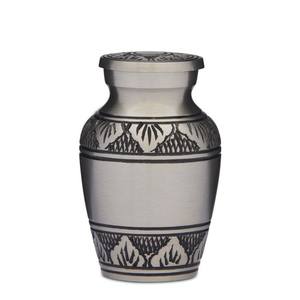 Urnas de latón de estilo europeo más vendidas, fichas funerarias de Metal de nuevo diseño hechas a mano para suministros de servicio conmemorativo de cenizas - Product Image 3