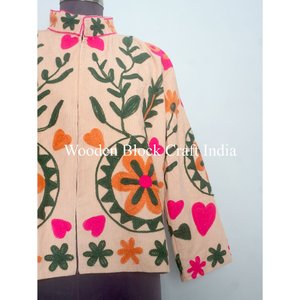 Veste d'hiver bohème pour femmes de qualité supérieure, tissu crème doux brodé de fleurs artisanales, travail de couture artisanal multicolore - Product Image 2