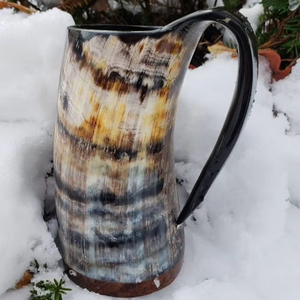 Chope à bière authentique en corne de buffle 100% authentique, fabriquée à la main, polie, sculptée, style animal, écologique, lavable au lave-vaisselle, Saniya - Product Image 1