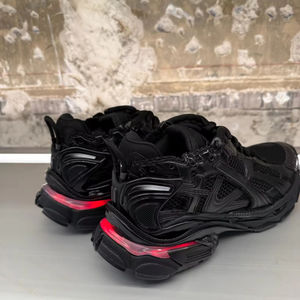 Chaussures de sport de luxe de marque originale pour hommes, lacets LED, chaussures décontractées de haute qualité pour femmes, baskets originales Baleciagas - Product Image 1