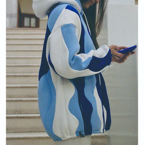 เสื้อฮู้ดดี้ผู้หญิงทรงหลวมแบบมีซิป ปักลาย แต่งผ้าสีผสมแบบแพทช์เวิร์ค ไหล่ตก ผ้าฟลีซ - Product Image 4