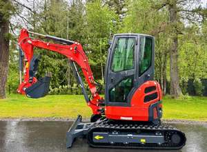 LIVRAISON GRATUITE CFG KU45 EXCAVATRICE DIESEL 30 CV LAME AVANT 60 POUCES BAC À DÉGRAVURE 16 POUCES CABINE COMPLÈTE CLIMATISATION/CHAUFFAGE EPA CE PLUMBERIE AUXILIARE - Product Image 2