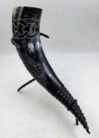 Corne de buffle naturelle de qualité indienne buvant corne de Viking sculptée conception animale antique support en fer poli