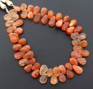 Cuentas de Piedra del Sol Africana de Grado Superior, Multicolor Naranja, 9-13mm, Natural, con Brillo Arcoíris, Pulido Suave, Forma de Pera, 9 pulgadas - Product Image 1