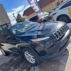 Voiture d'occasion abordable Jeep Cherokee Sport 2015 conduite à gauche - Product Image 1