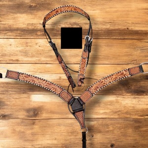 Pechera de Cuero para Caballo Estilo Western, Pechera para Montar a Caballo, Pechera Negra con Herrajes para Senderismo y Placer - Product Image 4