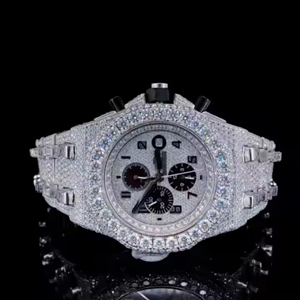 Montre en moissanite cloutée avec diamants Montre glacée pour hommes Montre Hip Hop personnalisée Bijoux en diamant plaqué argent - Product Image 4