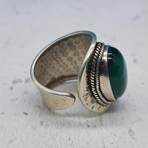 แหวนช่างฝีมือโบฮีเมียนสีเขียวโอนิกซ์925สเตอร์ลิงเงินปรับได้สายรัดหินหนาธรรมชาติที่มีเพชรหลักมุก - Product Image 3