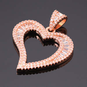 Collar con colgante de casco Spartan Warrior para mujer, joyería de acero de aspecto táctico - Product Image 2