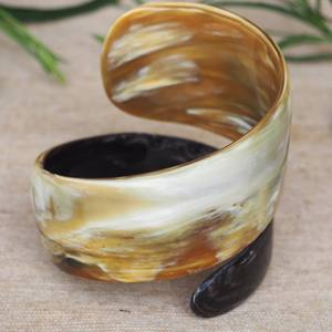 Prix de gros bracelet manchette en corne bijoux naturels bracelets premium bracelets fabriqués à partir de cornes - Product Image 5