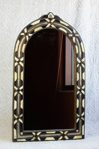 Miroir mural moderne en MDF avec incrustations d'os, écologique, fait à la main, sur le thème des anniversaires, de la meilleure qualité, par Apex Align, exporté d'Inde - Product Image 4