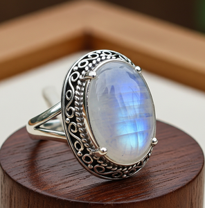 Anillo de moda hecho a mano de plata 925 personalizado al por mayor, banda de fiesta de piedra lunar azul Natural, regalo de joyería elegante para mujer - Product Image 1