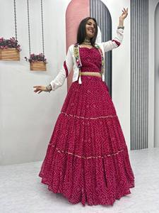 Lanzamiento de Ropa Festiva Moderna: Lehenga Choli en Tela Georgette Bandhej con Trabajo Manual Real y Adornos de Espejos para Fiestas - Product Image 2