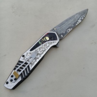 Couteau pliant crâne en acier damassé fait à la main couteaux de poche pour le camping, couteau pliant à verrouillage intérieur de randonnée
