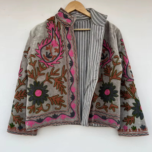 Chaqueta Suzani de Terciopelo Bordada a Mano, Estilo Boho Floral, Abrigo de Invierno con Cuello Alto, Relleno de Algodón Transpirable, Logotipo Frontal - Product Image 1
